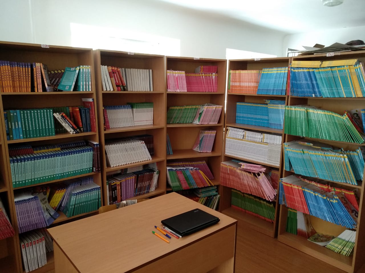 книжная полка книжная полка